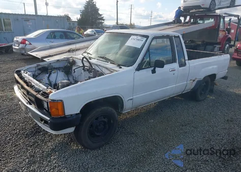1984 Toyota Pickup Xtracab Rn56 Sr5 z USA, uszkodzony, nr VIN JT4RN56S1E0063775